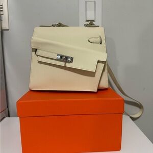 Cream Handbag (kelly disorder shape)